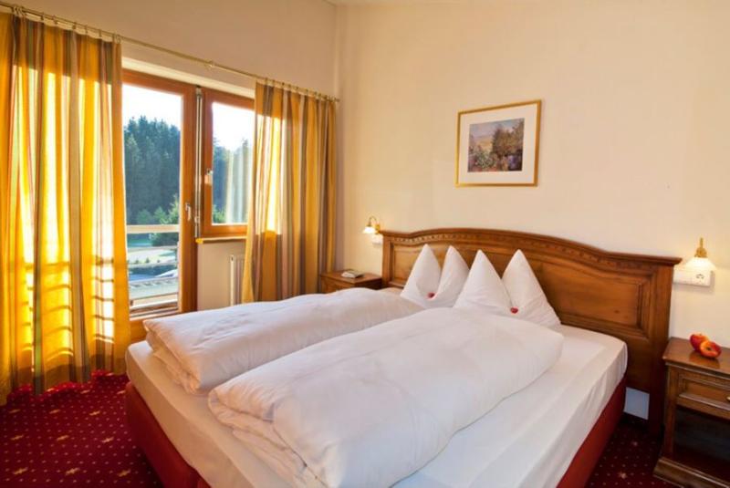 Hotel Camping Residence Chalet Corones