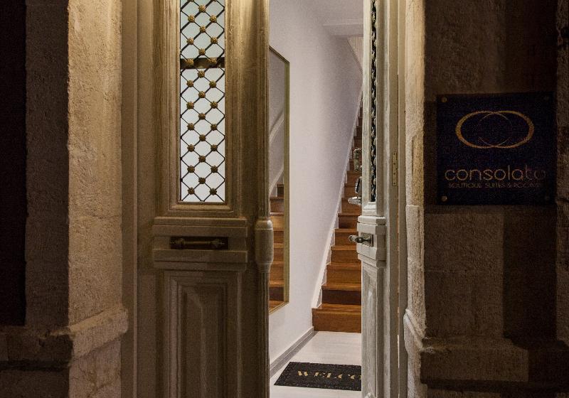Отель Consolato Boutique