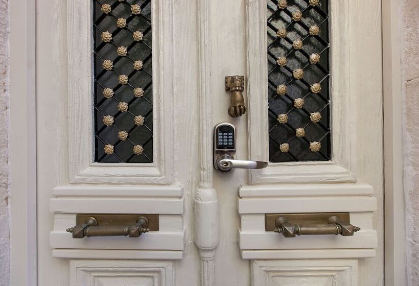 ホテル Consolato Boutique