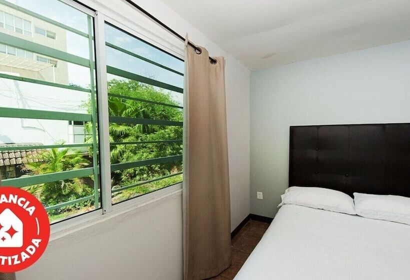 호텔 Econosuites Monterrey