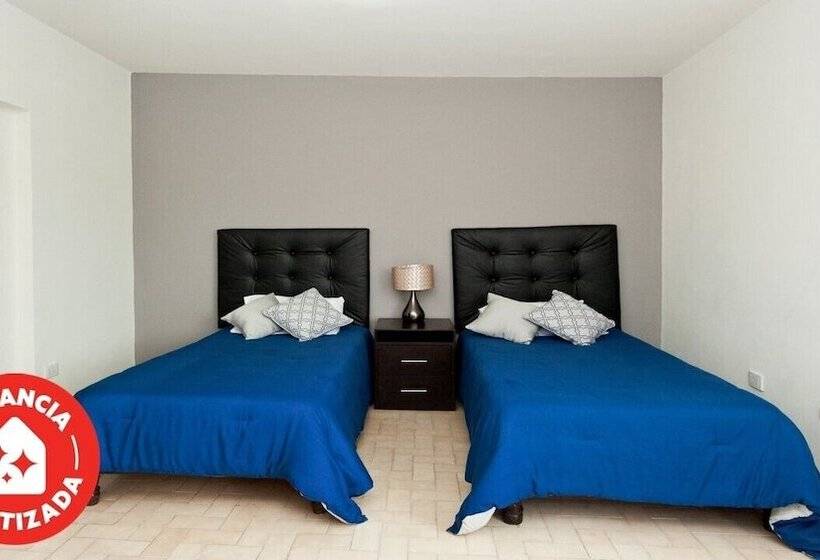 호텔 Econosuites Monterrey