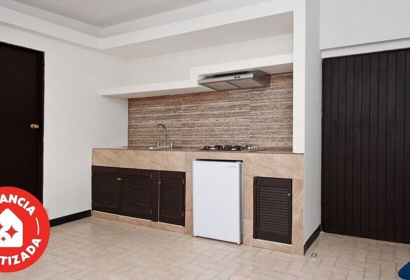 호텔 Econosuites Monterrey