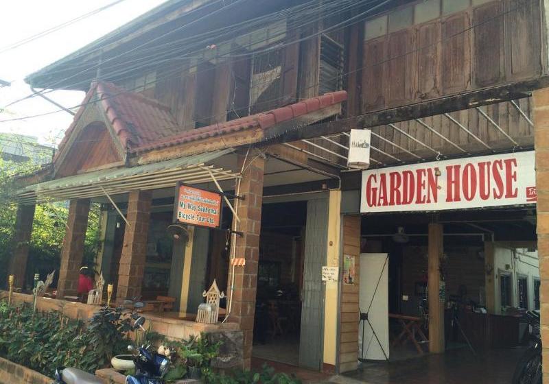 בית מלון כפרי Garden House