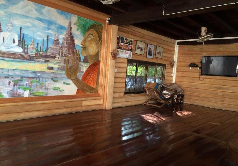 בית מלון כפרי Garden House