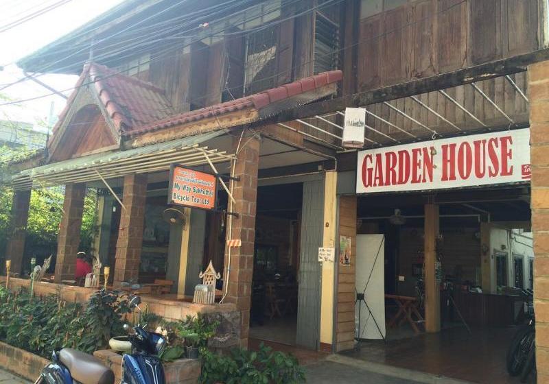 בית מלון כפרי Garden House