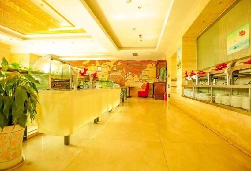 Отель Greentree Inn Shandong Qingdao Wuyishan Road Jiashike Shopping Center Business