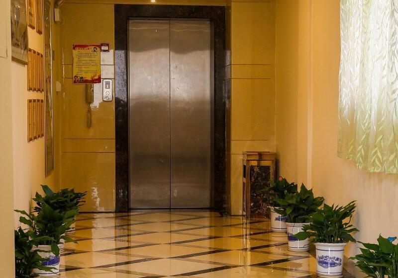 호텔 Greentree Inn Shenzhen Longhua Tianhong Express