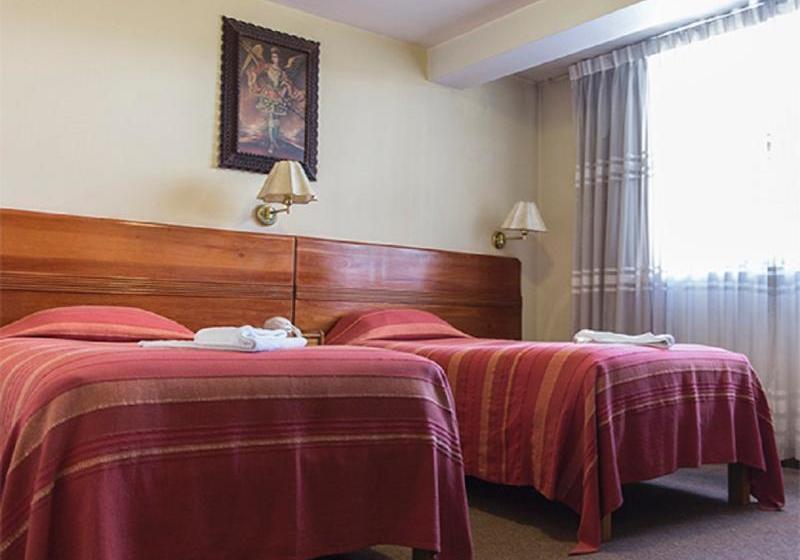 Отель Hostal Imperial