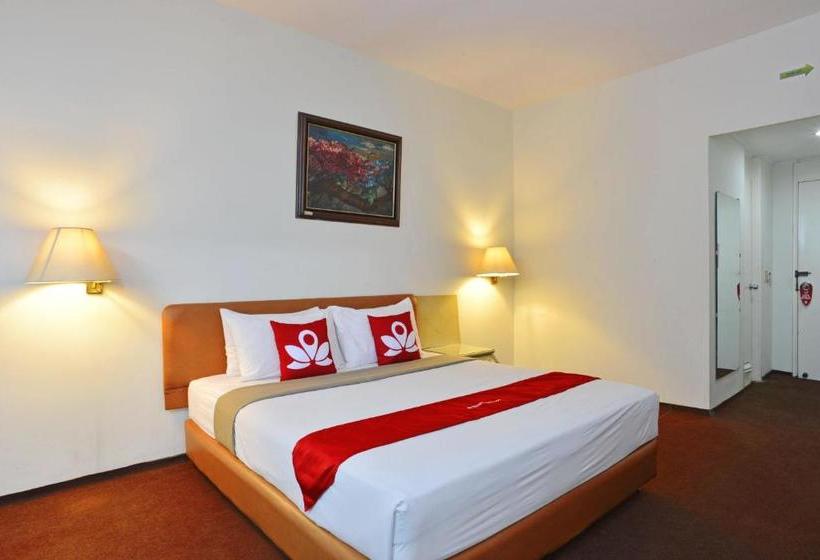 Отель Zen Rooms Basic Kebayoran