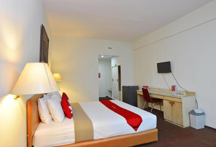 Отель Zen Rooms Basic Kebayoran