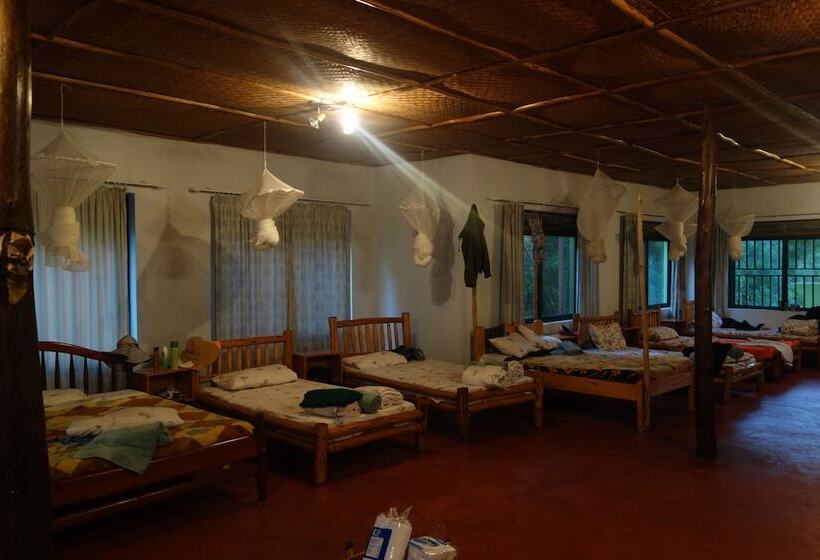 هتل Lakeside Adventure Park