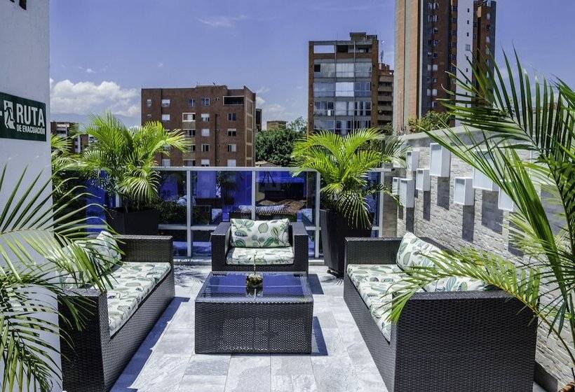 Отель Laureles Plaza