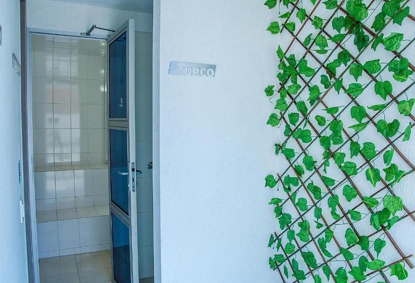 Отель Laureles Plaza