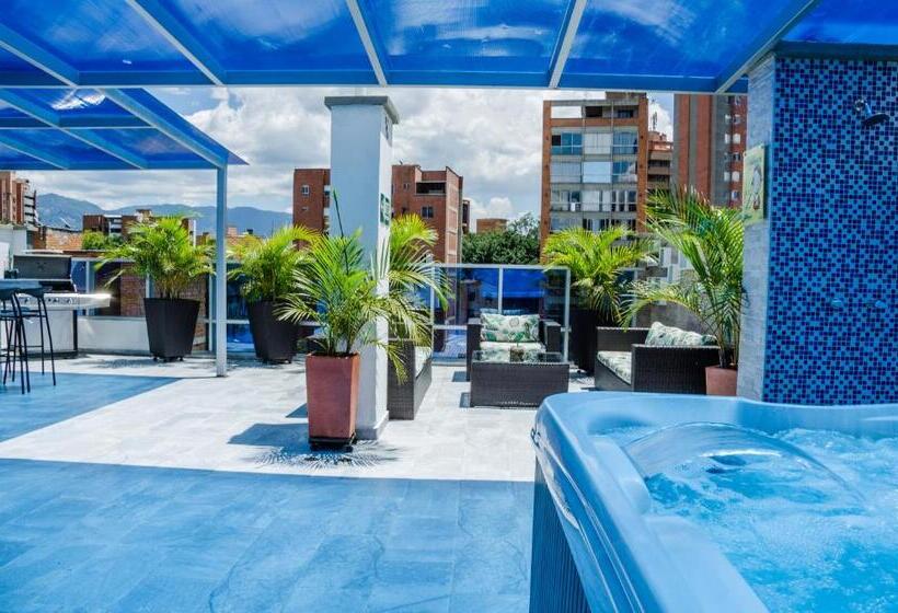 هتل Laureles Plaza