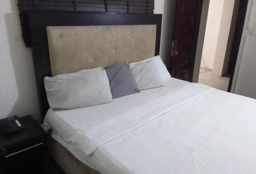 Отель 2 Bedroom Apartment