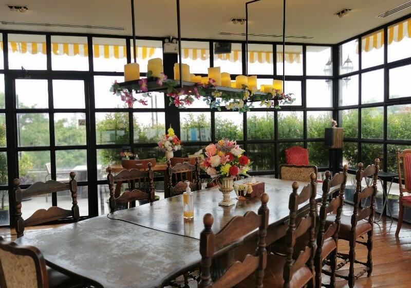 ホテル Lertnimit Boutique