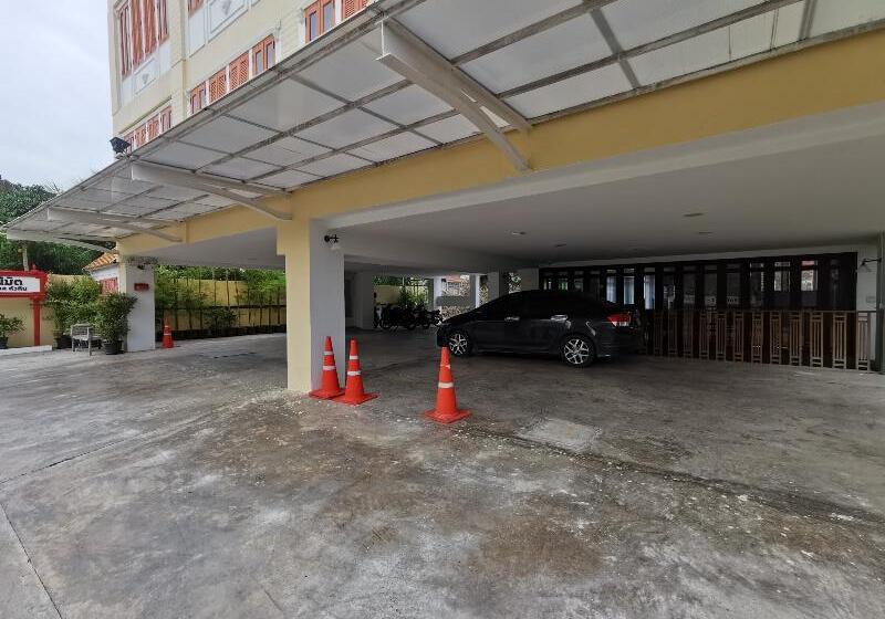 ホテル Lertnimit Boutique