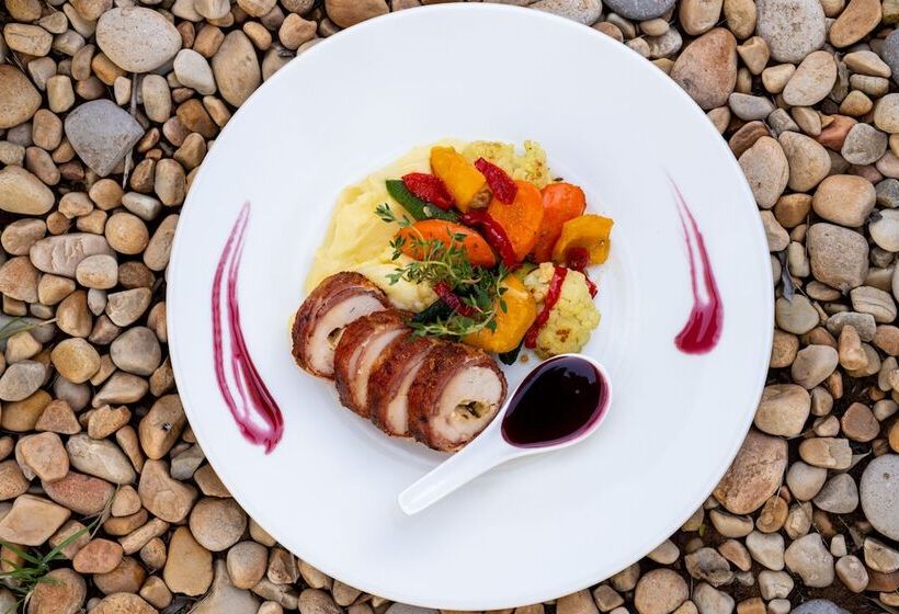 هتل Mantis Founders Lodge