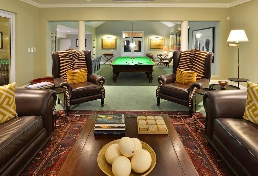 هتل Mantis Founders Lodge