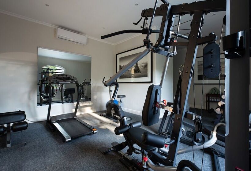 هتل Mantis Founders Lodge