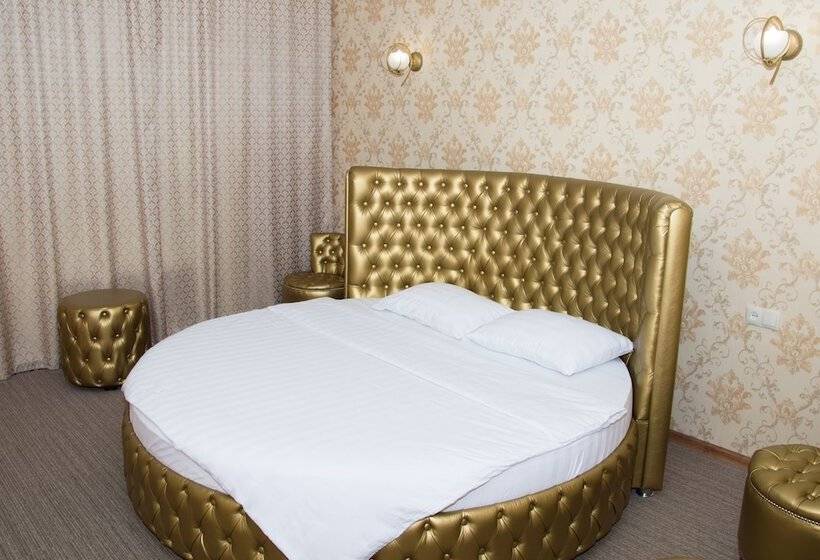 فندق Marton Osharskaya