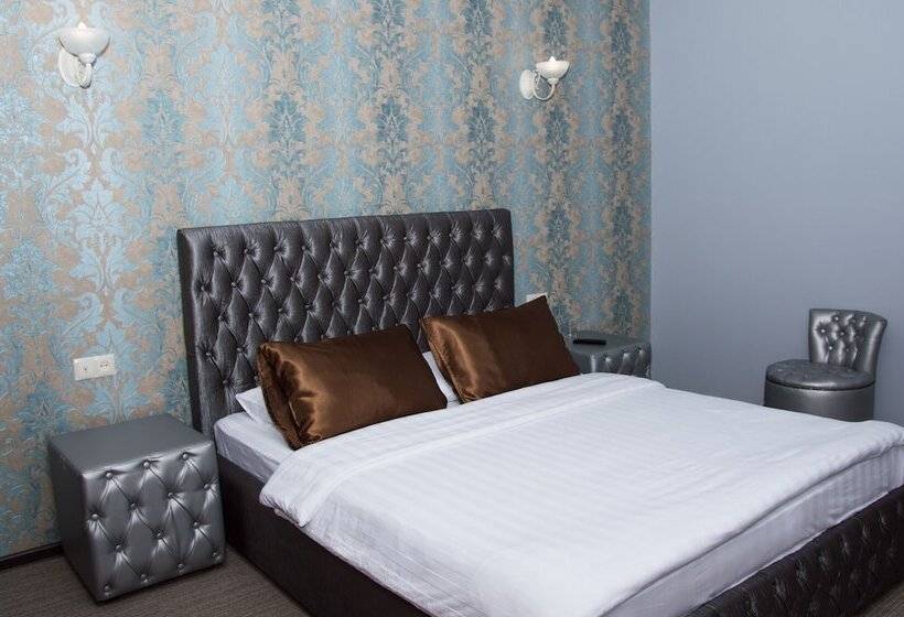 فندق Marton Osharskaya