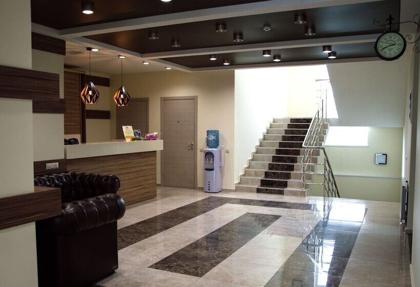 فندق Marton Osharskaya