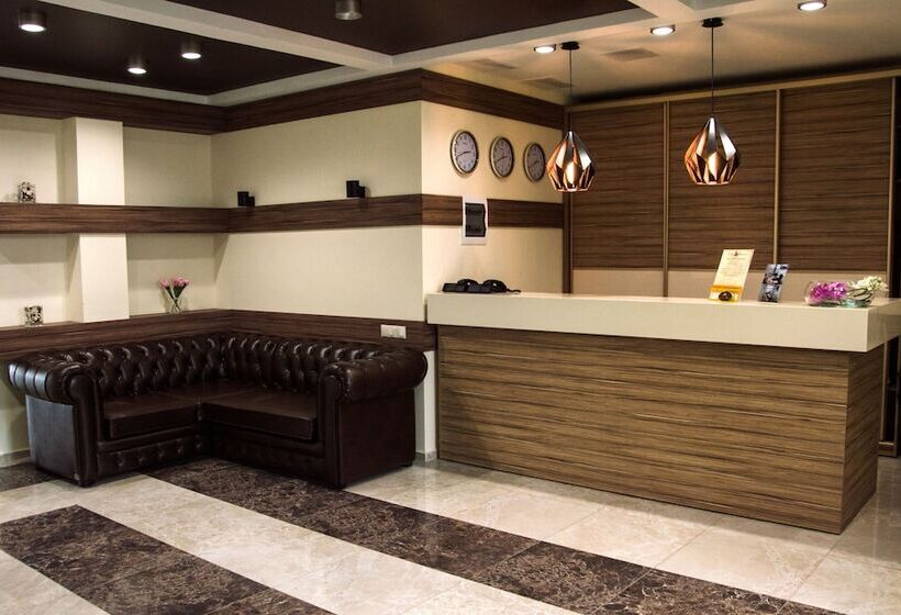 فندق Marton Osharskaya