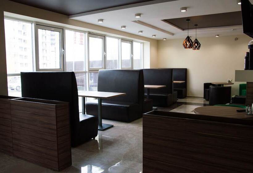 فندق Marton Osharskaya