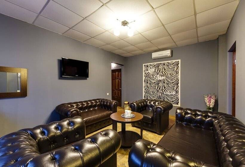 호텔 Marton Turgeneva