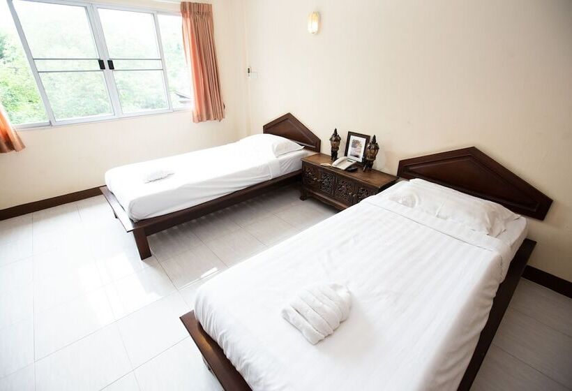 בית מלון כפרי May I Inn