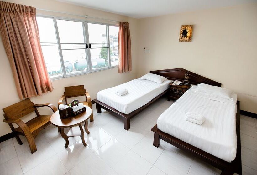 בית מלון כפרי May I Inn