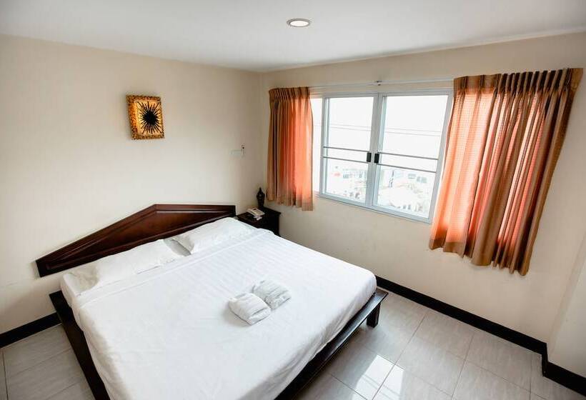 בית מלון כפרי May I Inn