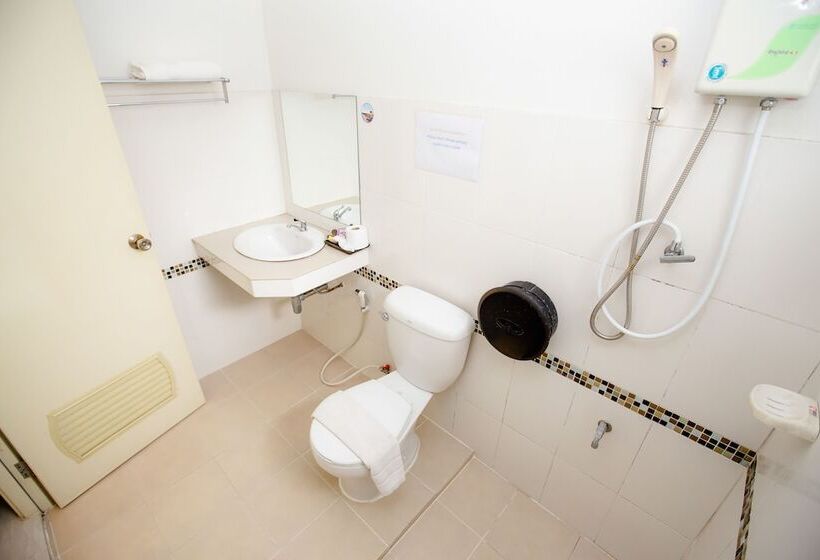 בית מלון כפרי May I Inn