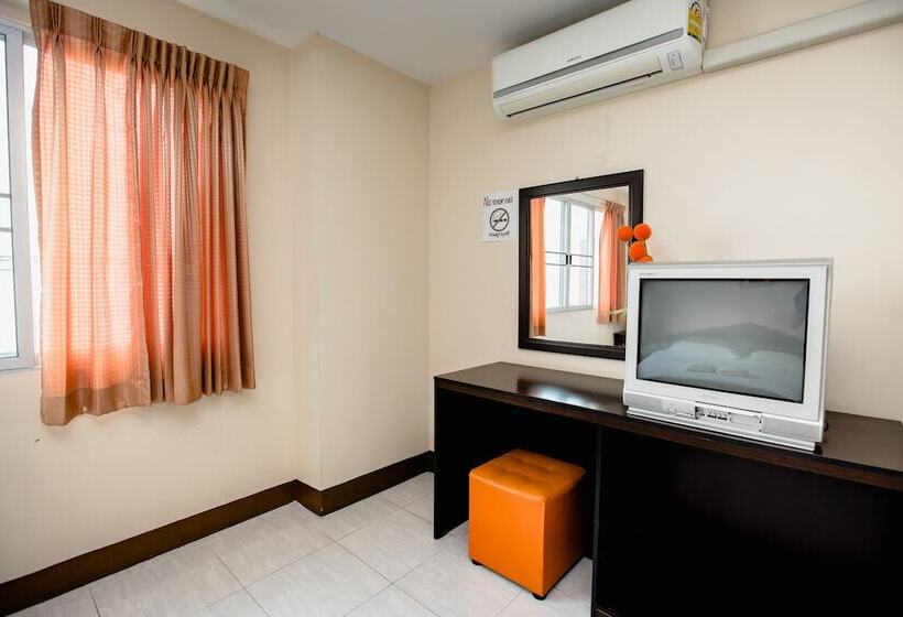 בית מלון כפרי May I Inn