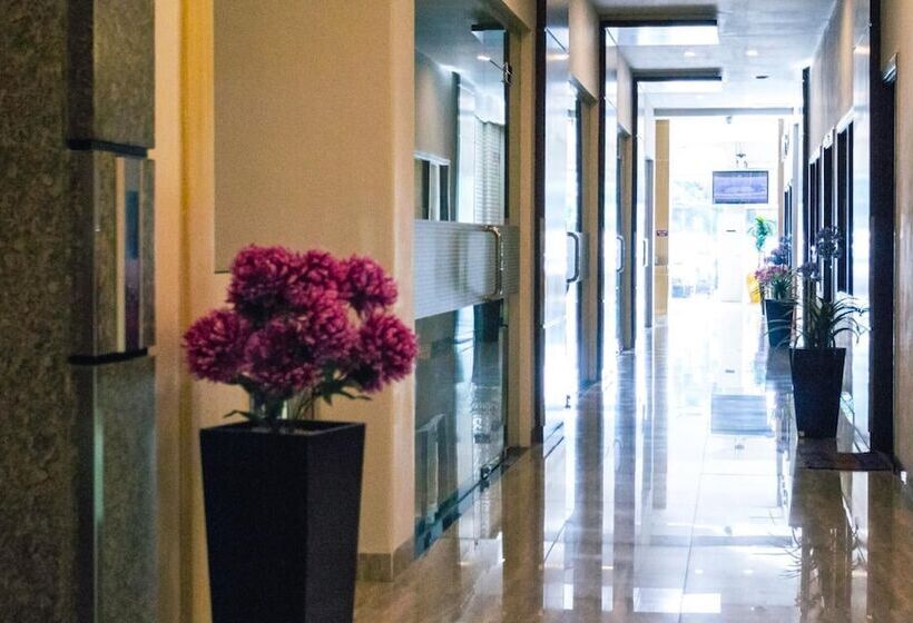 호텔 D Calia Tarakan