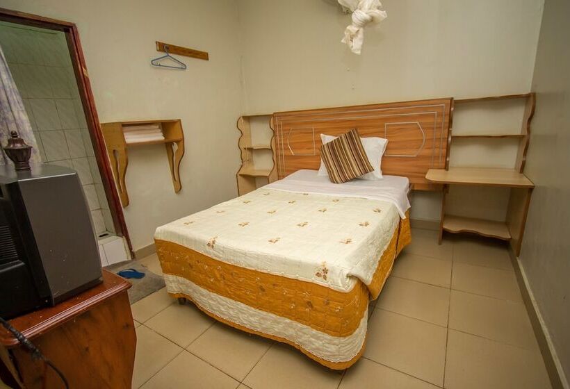 هتل Mukono Resort