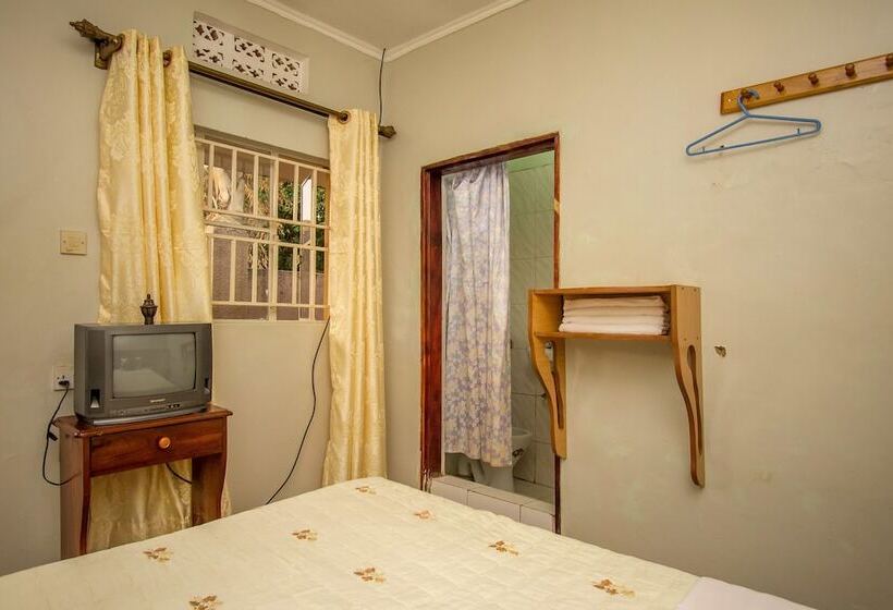 هتل Mukono Resort