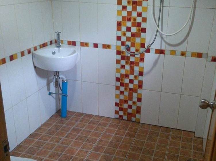 호텔 Natcha Guest House