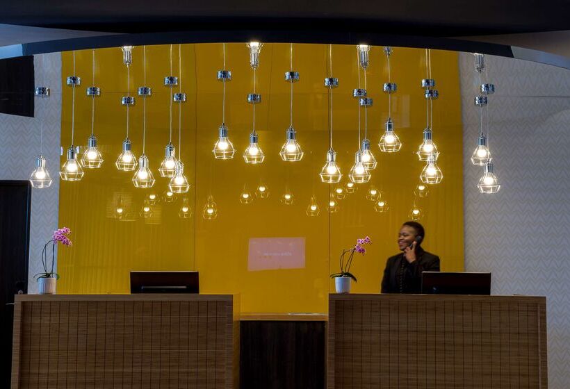 בית מלון כפרי Park Inn By Radisson Polokwane