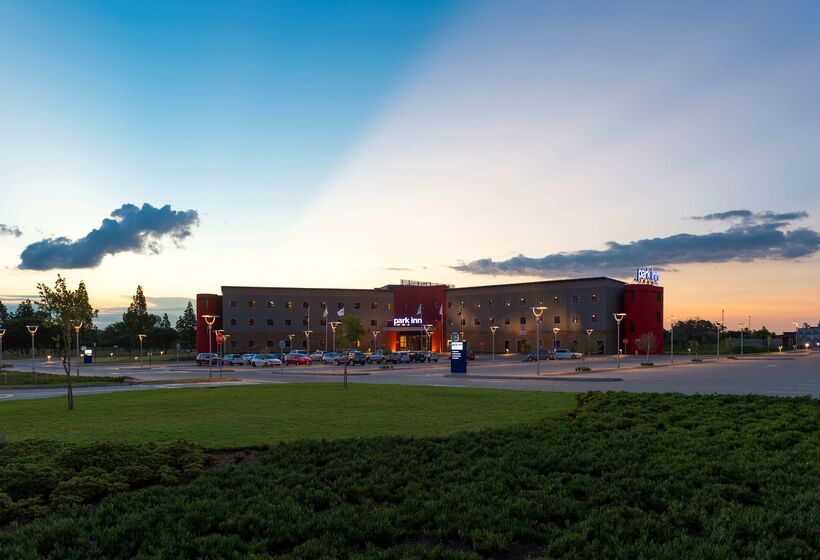 בית מלון כפרי Park Inn By Radisson Polokwane