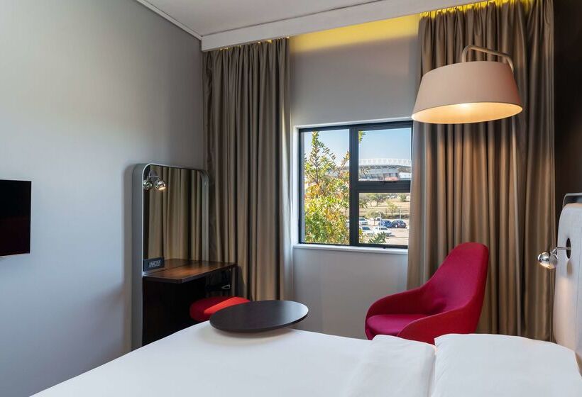 בית מלון כפרי Park Inn By Radisson Polokwane