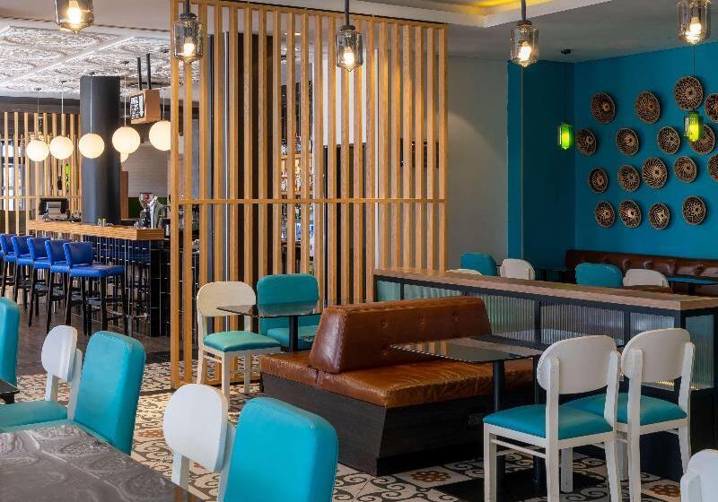 בית מלון כפרי Park Inn By Radisson Polokwane