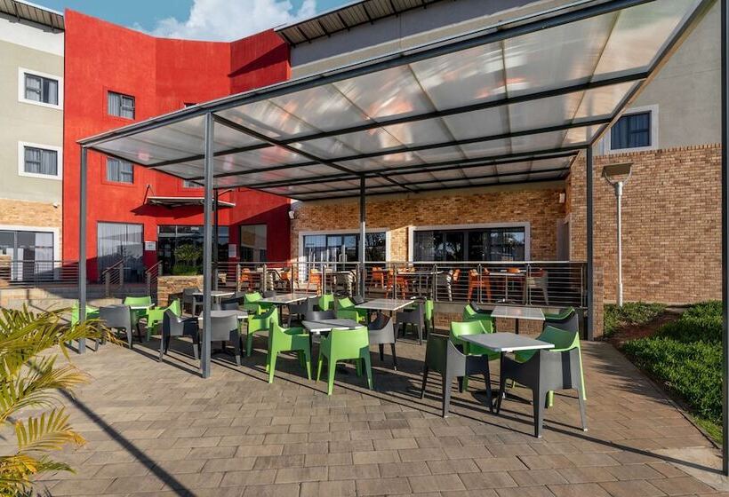 בית מלון כפרי Park Inn By Radisson Polokwane