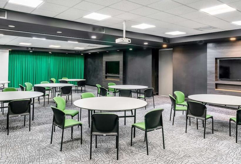 בית מלון כפרי Park Inn By Radisson Polokwane