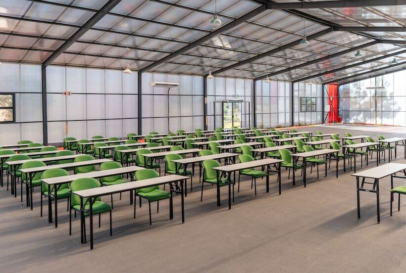 בית מלון כפרי Park Inn By Radisson Polokwane