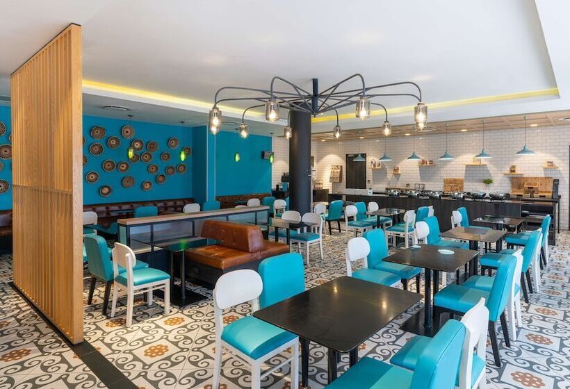 בית מלון כפרי Park Inn By Radisson Polokwane