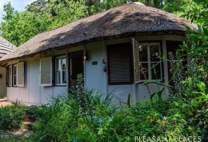 בית מלון כפרי Pleasant Places By Sanaandi