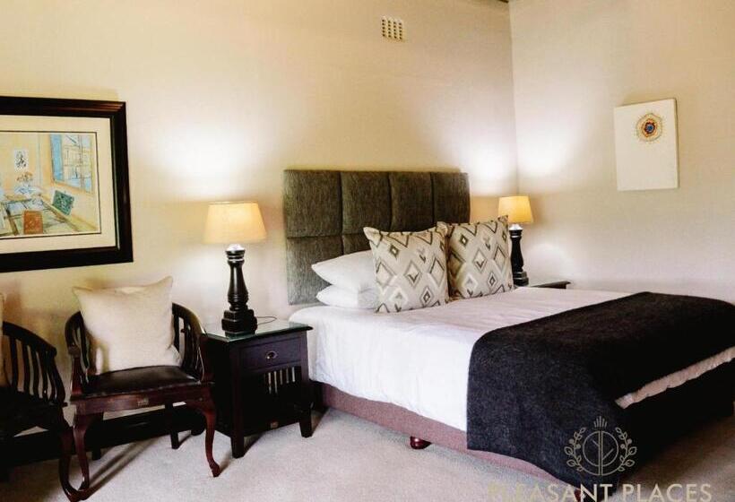 בית מלון כפרי Pleasant Places By Sanaandi