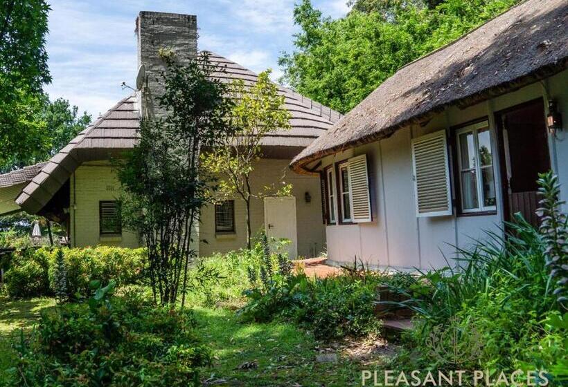 בית מלון כפרי Pleasant Places By Sanaandi